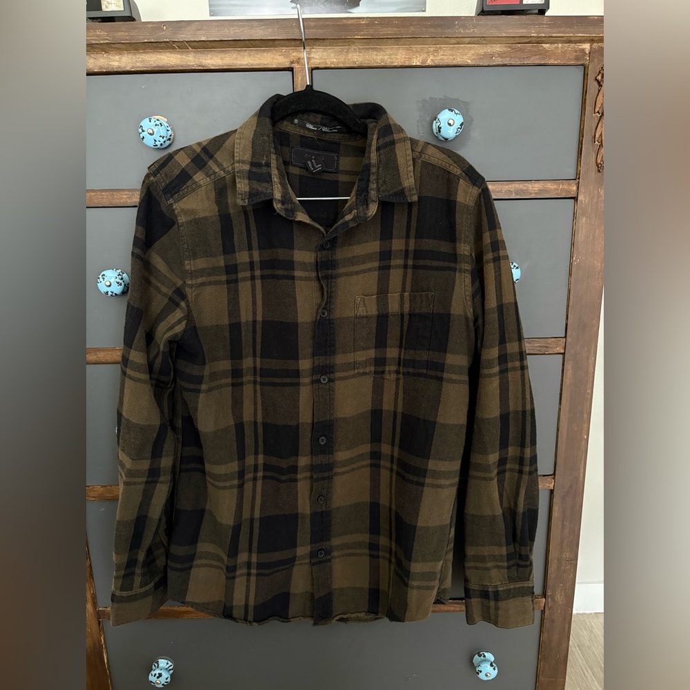 Forever 21 Men's Black and Brown Plaid Shirt
